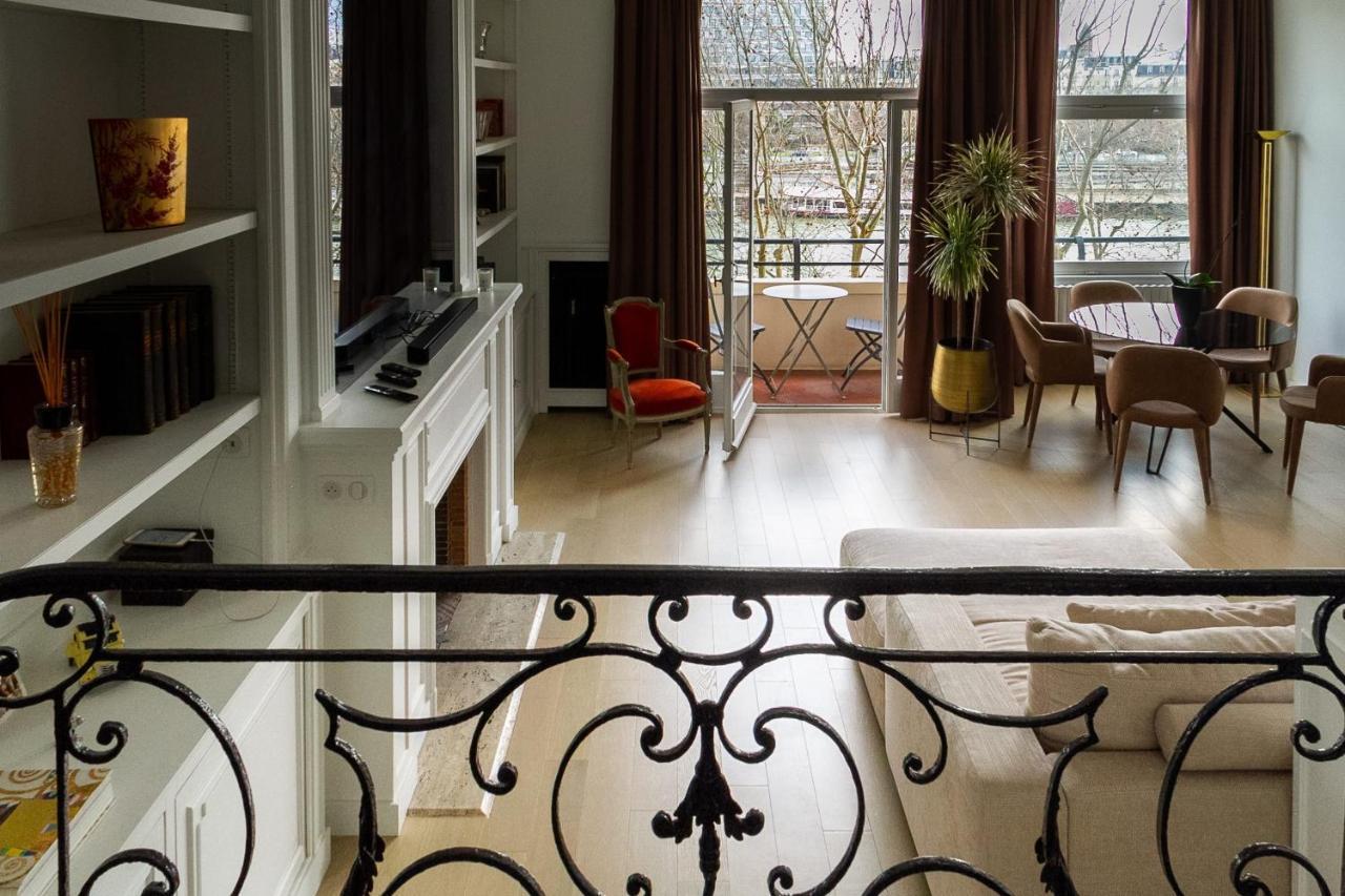 Beautiful Flat View Of The Seine And Eiffel Tower Apartment *